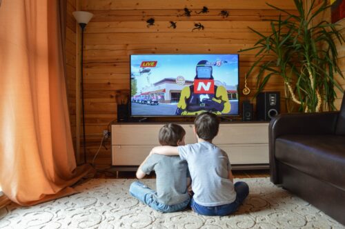 Es importante mantener una distancia de visionado al televisor óptima.
