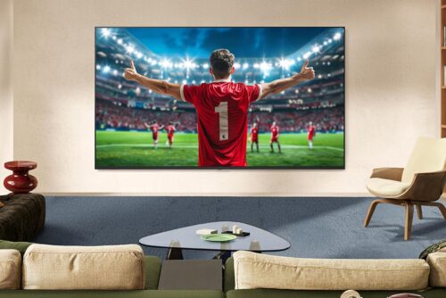 LG UHD en la pared de un salón