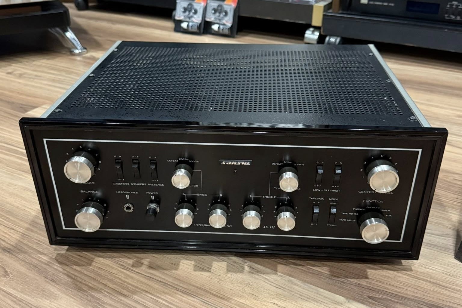 Sansui AU-111