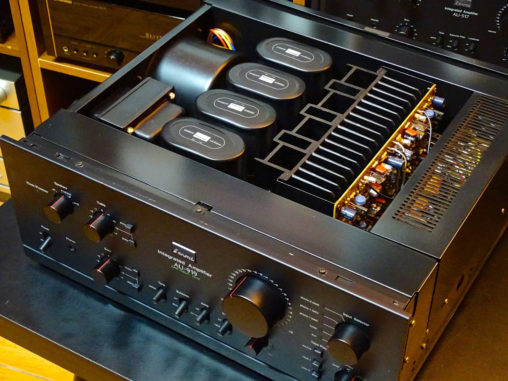 Amplificador integrado Sansui AU-919